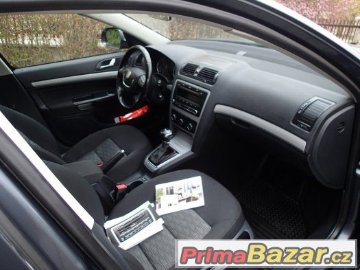 Škoda Octavia combi  1.6TDi DSG Koup.ČR,Servisní kniha – fotografie 4