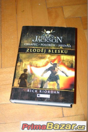 Percy Jackson (Zloděj blesku) - Rick Riordan – fotografie 1