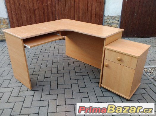 Psací stůl – fotografie 1