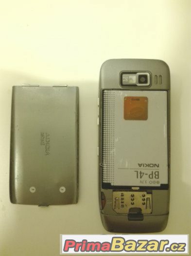 NOKIA E52, black aluminium – fotografie 3