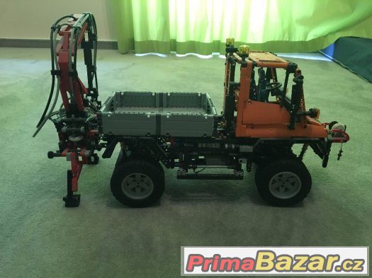 LEGO TECHNIC - Mercedes-Benz Unimog U 400 ( 8110 ) – fotografie 3