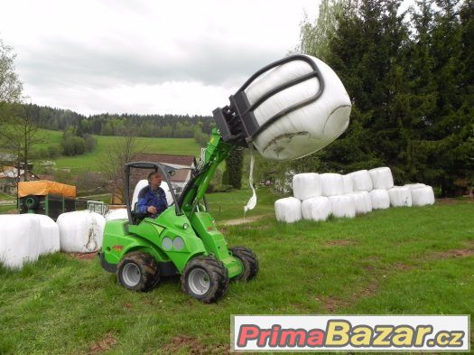 Nakladač Avant 528 AGRO – fotografie 1
