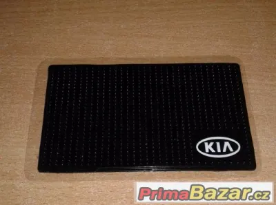 protiskluzová podložka KIA 150x90x3mm doprava zdarma