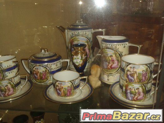 Skříně,skleněné komody,broušené sklo a porcelán – fotografie 4