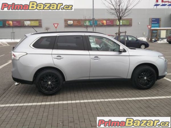 Mitsubishi Outlander 2.2 DI-D SERVISKA,NAVI,KAMERA – fotografie 4
