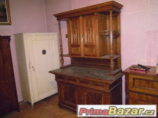 kredenc-příborník.-prodej – fotografie 1