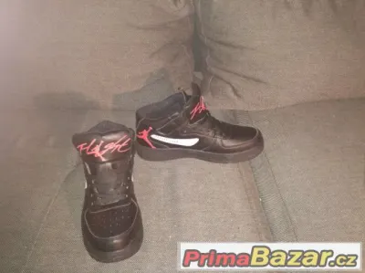 Nové Boty Jordan 43