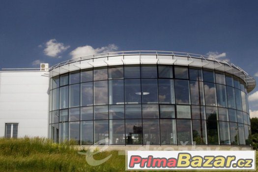 Novostavba autosalon - showroom (2 250 m2) a pozemkem, Uhers – fotografie 3