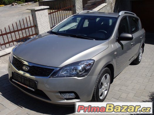 Kia Ceed combi 1.6CRDi 85kW Cool Plus Koup.ČR,90.000km – fotografie 1