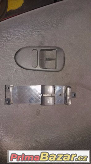 Ovládání předních oken Seat Leon 1M – fotografie 1
