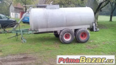 Prodám voznici na vodu (fekál) 6000L