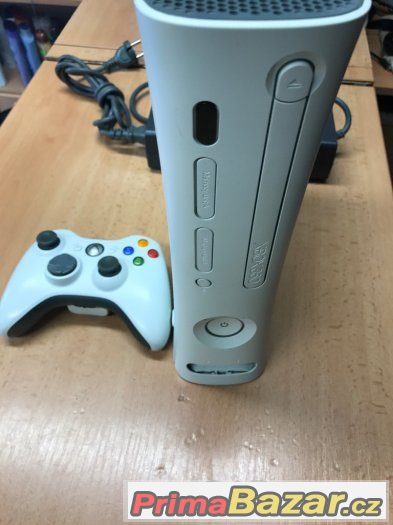 Herní konzole Xbox 360 – fotografie 2