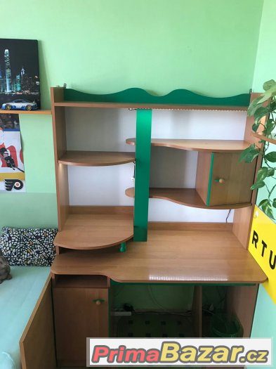 PC stůl s LED osvětlením – fotografie 2