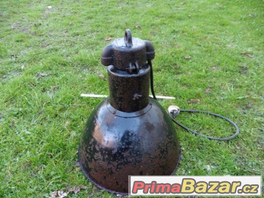 Industriální lampa – fotografie 2