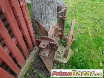 pluh a rýhovač