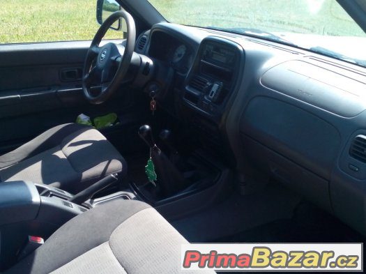 4X4 NISSAN NAVARA 2.5 TDI ROK 2002 KLIMA TAŽNÝ SLUŠNÝ STAV – fotografie 4