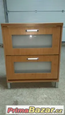 Prodám luxusní botník, výplň sklo