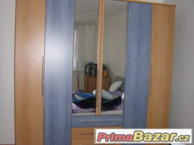 skřín dekor buk+ modrá