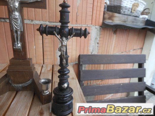 Kříže-staré,z pozůstalosti,různé druhy,dřevo,sklo,kov – fotografie 4