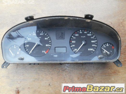 Peugeot 406 budíky – fotografie 1