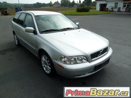 VOLVO V40 COMBI 1,9D 85 KW.146T.KM..2003 – fotografie 2