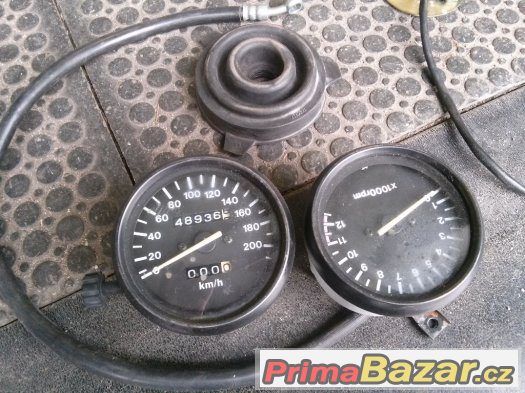 Suzuki GS 500 - přístroje – fotografie 1