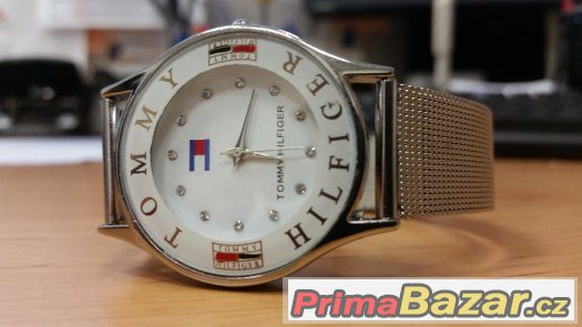 Dámské hodinky Tommy Hilfiger – fotografie 1
