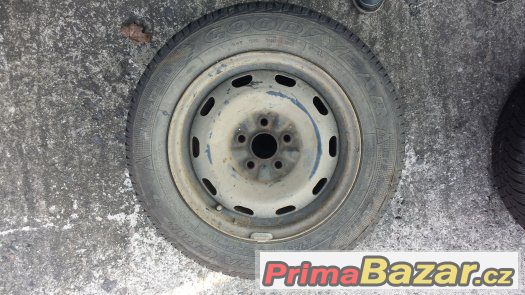 2ks plech. kol 5,5x14, 5x100, zimní pneu Good Year 185/65x14 – fotografie 5