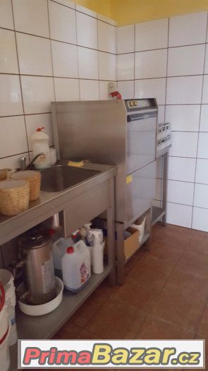 Průmyslová myčka na nádobí Silanos – fotografie 1