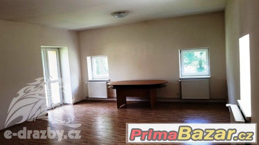 Bytový dům, užitná plocha 694m2, bývalá zemědělská usedlost, – fotografie 4
