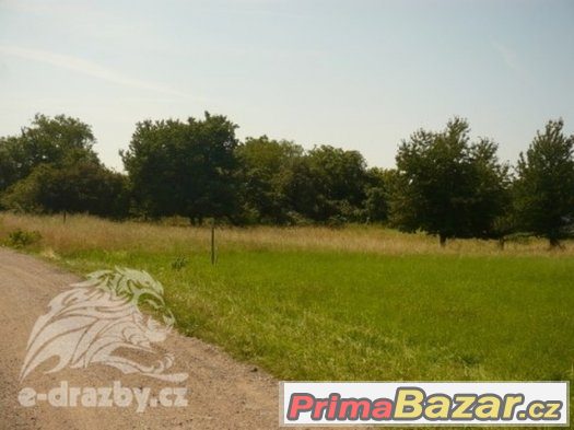Pozemek 1.071 m2, včetně příjezdové cesty, Hradec Králové, D – fotografie 3