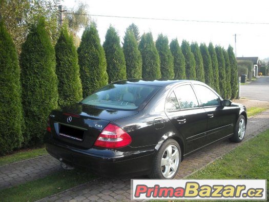 Mercedes Benz E220 CDI classic W211 R.v.2004 – fotografie 4