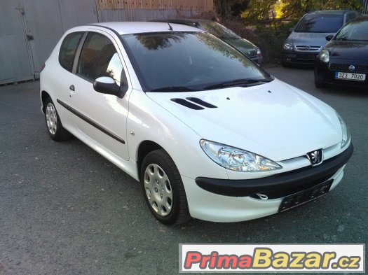 Peugeot 206 1.4 HDi Petit Filou r.v. 11/2008 – fotografie 3