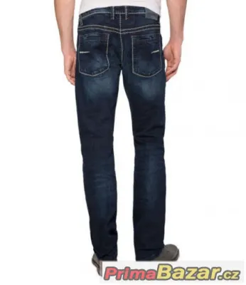 NOVÉ Camp David tmavě modré džíny Comfort Fit MOC 2999.-Kč