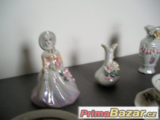 Porcelánová růžová sada - kompletní. – fotografie 2