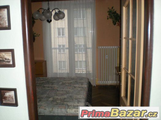 Prodej bytu 2+1 v Pardubicích - Višňovka - Benešovo nám. – fotografie 3