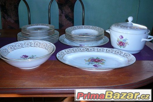 Kvalitní 24-dílná porcelánová souprava – fotografie 1