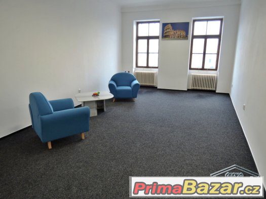 Pronájem Obchod, 45 m2, Nový Jičín, Masarykovo náměstí – fotografie 2