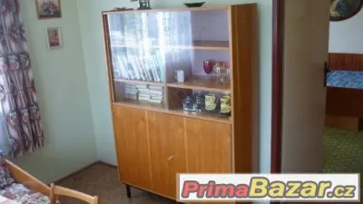 KNIHOVNA PROSKLENÁ, PĚKNÁ SUPER CENA 299,-