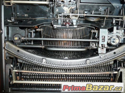 Psací stroj PC Smith&Corona USA – fotografie 3