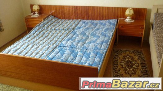LOŽNICE PĚKNÁ, ČISTÁ CENA ZA KOMPLET VŠE CO VIDÍTE 499,- – fotografie 1