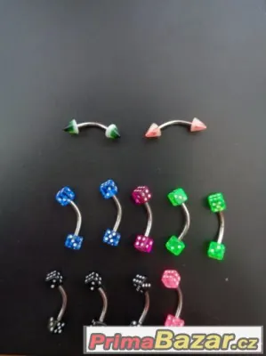 Piercingy do obočí