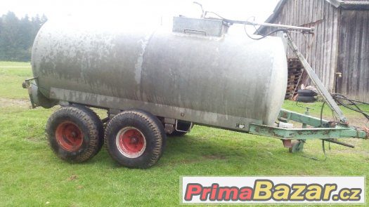 Prodám voznici na vodu (fekál) 6000L – fotografie 1