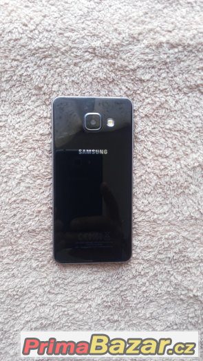 Samsung Galaxy A3 16GB 2016 Black, výstavní kus – fotografie 4