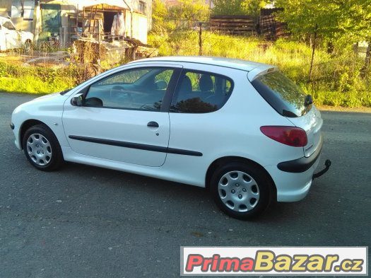 Peugeot 206 1.4 HDi Petit Filou r.v. 11/2008 – fotografie 4