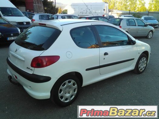 Peugeot 206 1.4 HDi Petit Filou r.v. 11/2008 – fotografie 5