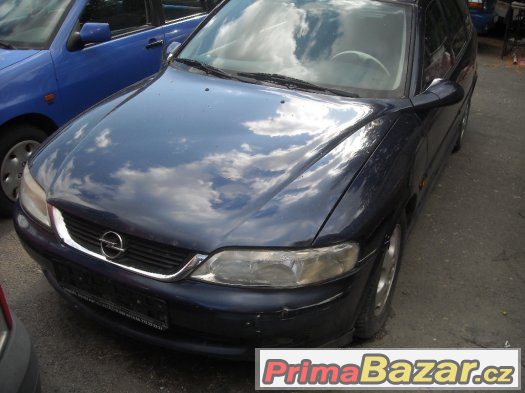 Opel Vectra combi 1.6 16v R.v 1999 – fotografie 1
