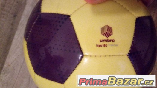 Značkový kopačák UMBRO – fotografie 2