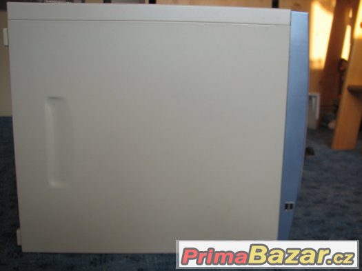 PC skříň bílá – fotografie 3