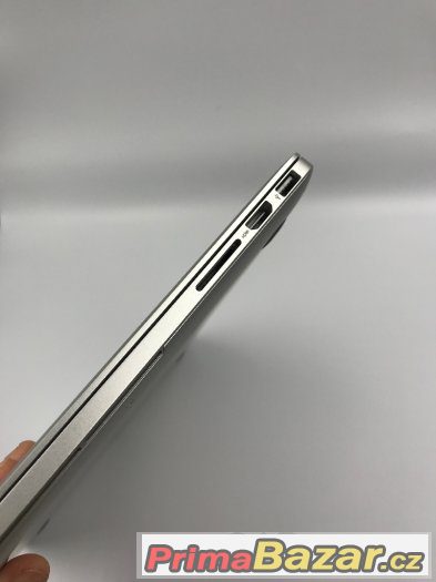 Macbook PRO 15" 2015 - 256GB, 16GB, i7 +Apple care pojištění – fotografie 3
